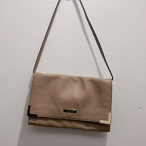 Tan Michael kors clutch